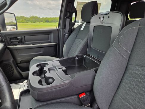 New 2026 RAM 2500 Tradesman AWD/4WD image 33