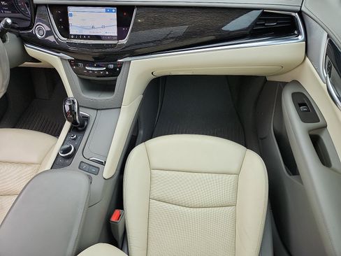 Used 2021 Cadillac XT6 Premium Luxury image 21