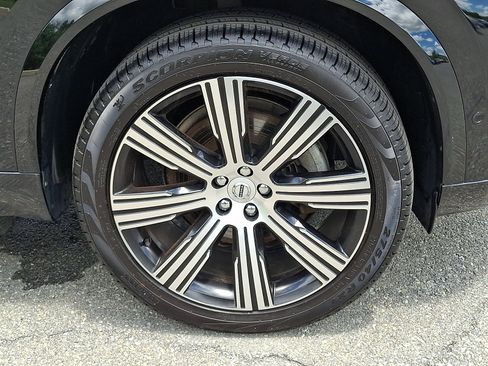 Certified 2023 Volvo XC90 B6 Ultimate w/ Protection Package AWD/4WD image 9