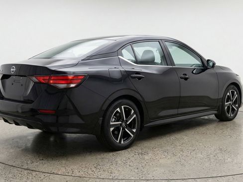Used 2025 Nissan Sentra SV image 9