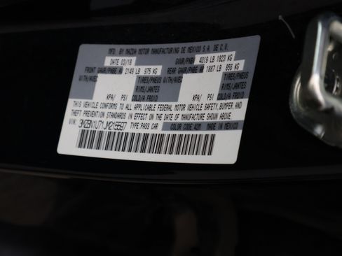 Used 2018 MAZDA MAZDA3 Sport image 38