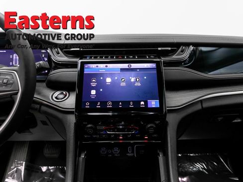 Used 2022 Jeep Grand Cherokee Limited 4xe AWD/4WD image 12