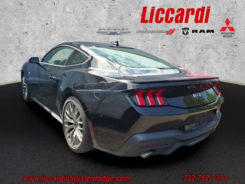 Used 2024 Ford Mustang GT Premium RWD image 3
