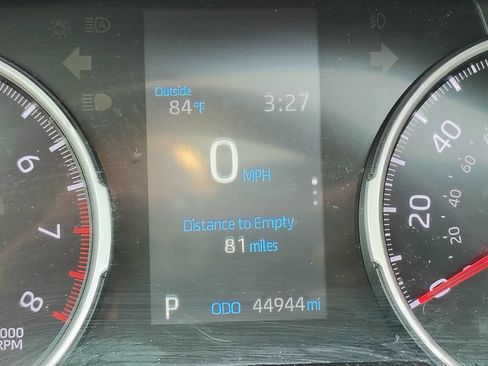 Used 2022 Toyota RAV4 XLE Premium AWD/4WD image 2