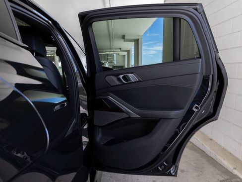 Used 2025 BMW X6 xDrive40i image 25