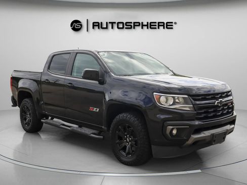 Used 2021 Chevrolet Colorado Z71 w/ Z71 Midnight Edition image 12