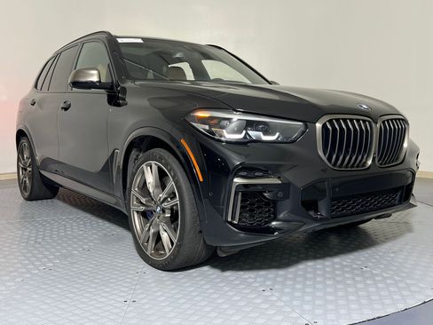 Used 2023 BMW X5 M50i w/ Climate Comfort Package image 7