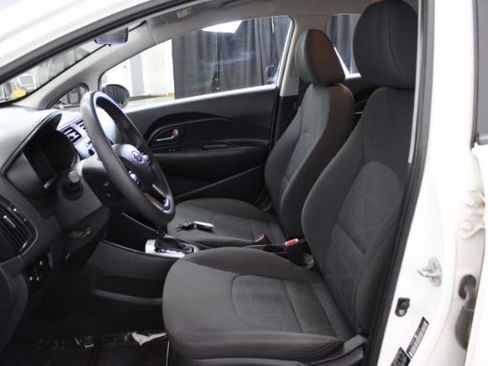 Used 2013 Kia Rio LX w/ PWR Pkg FWD image 10