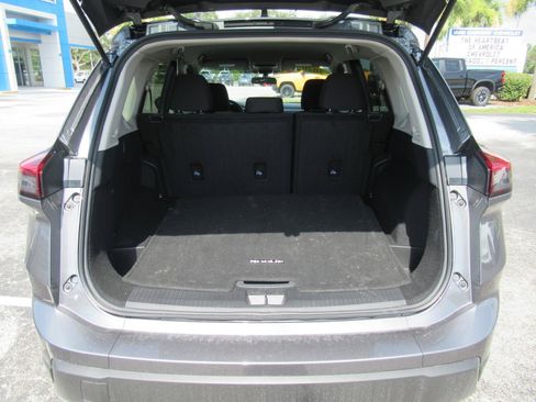 Used 2026 Nissan Rogue S FWD image 33