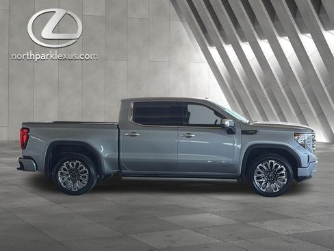 Used 2025 GMC Sierra 1500 Denali Ultimate AWD/4WD image 4