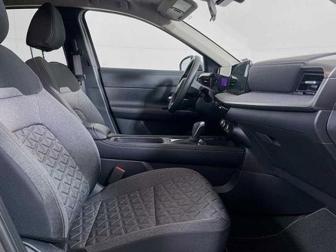 Certified 2025 Nissan Kicks SV image 24