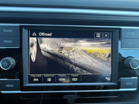 Used 2022 Volkswagen Atlas Cross Sport SE image 8