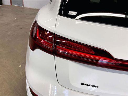 Used 2023 Audi e-tron Chronos w/ Chronos Package AWD/4WD image 25