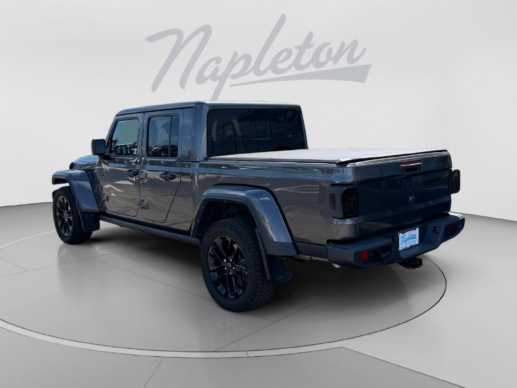 Used 2024 Jeep Gladiator Sport AWD/4WD image 3