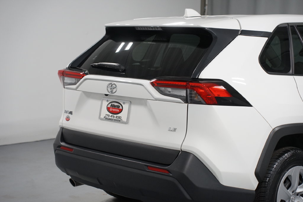Certified 2023 Toyota RAV4 LE FWD image 9