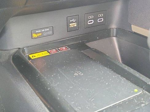 Used 2025 Toyota Camry LE FWD image 25