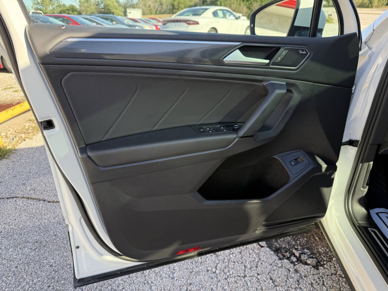 Used 2019 Volkswagen Tiguan SEL Premium AWD/4WD image 22