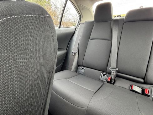 Used 2025 Toyota Corolla LE image 39