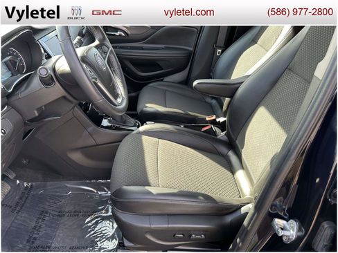 Certified 2022 Buick Encore Preferred w/ Safety Package image 17