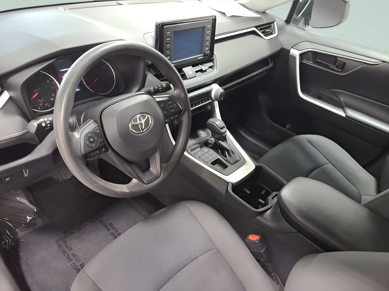 Used 2022 Toyota RAV4 LE w/ Carpet Mat Package (TMS) AWD/4WD image 20