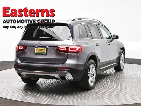 Used 2021 Mercedes-Benz GLB 250 4MATIC w/ Premium Package image 5