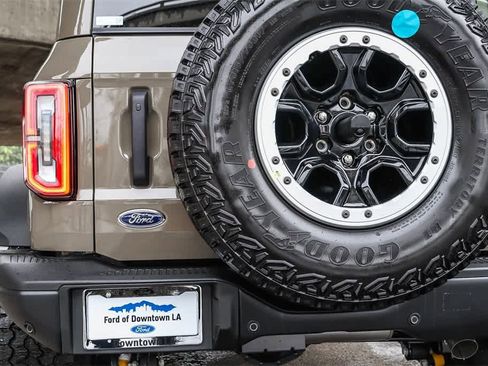 New 2025 Ford Bronco Badlands w/ Sasquatch Package image 9