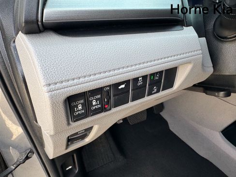 Used 2020 Honda Odyssey EX-L image 25