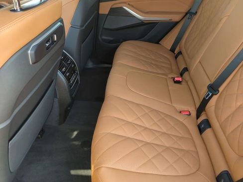 Used 2026 BMW X5 xDrive40i w/ M Sport Package image 17