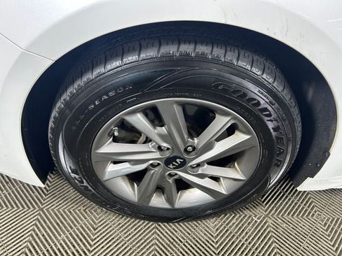 Used 2020 Kia Optima LX FWD image 10