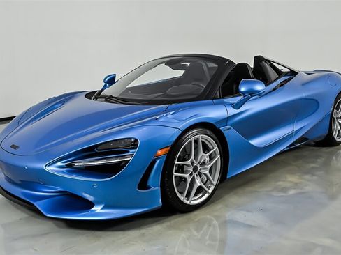 Used 2025 McLaren 750S Spider RWD image 5
