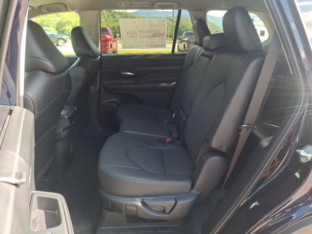New 2026 Toyota Grand Highlander XLE FWD image 24