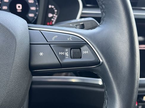 Used 2024 Audi Q3 2.0T Premium image 15