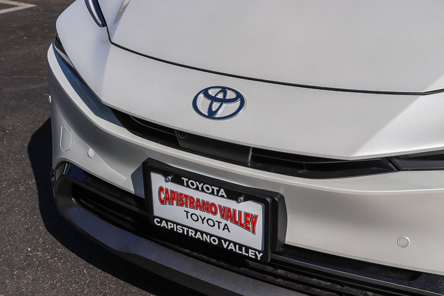 New 2027 Toyota Prius Limited w/ Limited Premium Package FWD image 5