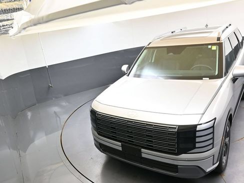 Used 2026 Hyundai Palisade Limited AWD/4WD image 47