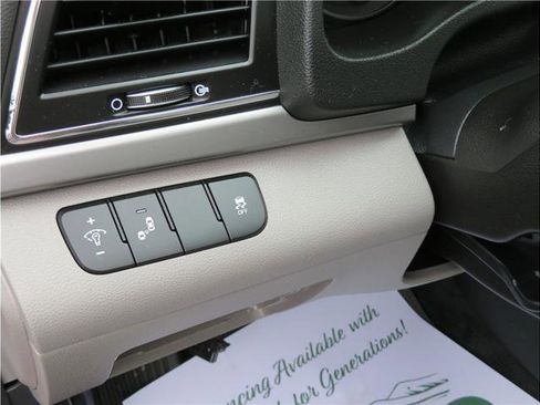 Used 2018 Hyundai Elantra SEL image 26