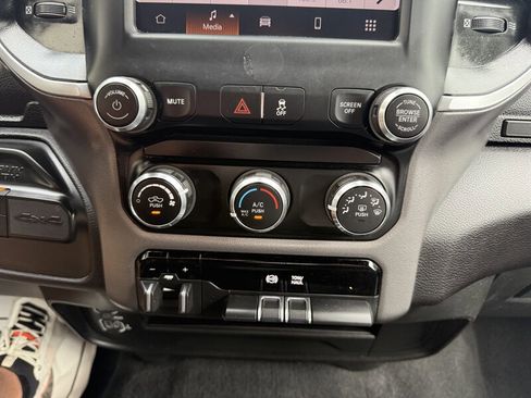 Used 2023 RAM 2500 Big Horn w/ Level 1 Equipment Group image 14