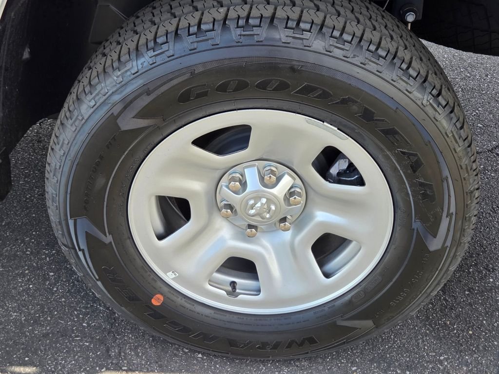 Used 2025 RAM 1500 Tradesman AWD/4WD image 11