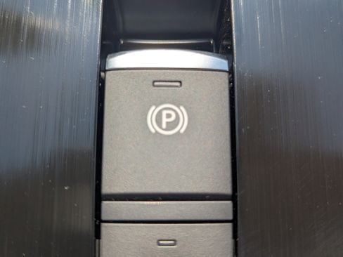 New 2026 Nissan Rogue S image 24