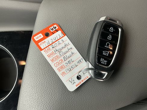 Used 2023 Hyundai Elantra SEL w/ Convenience Package image 8