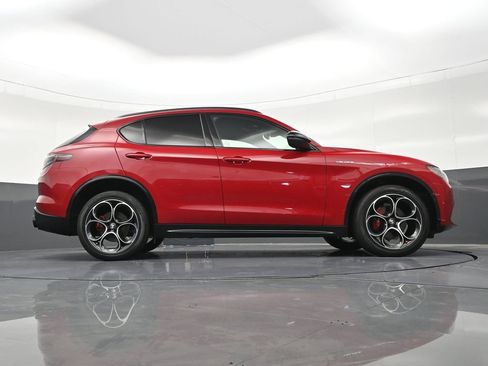 Used 2024 Alfa Romeo Stelvio Veloce AWD/4WD image 31