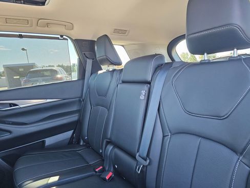 Certified 2024 INFINITI QX60 Luxe image 19