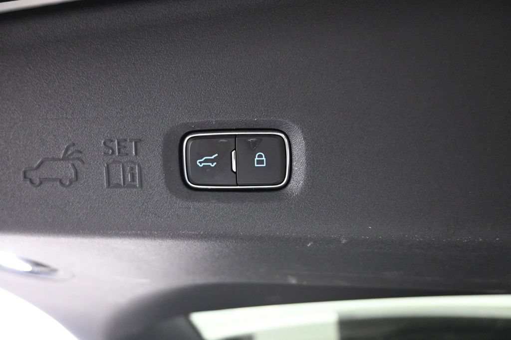 Used 2025 Ford Expedition Platinum w/ Driver's Package AWD/4WD image 15