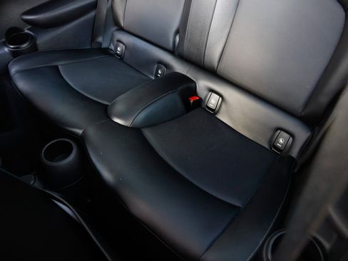 Used 2015 MINI Cooper 2-Door Hardtop image 13