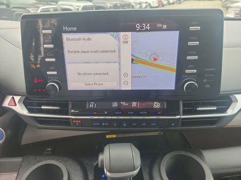 Used 2023 Toyota Sienna XLE w/ XLE Plus Package image 22