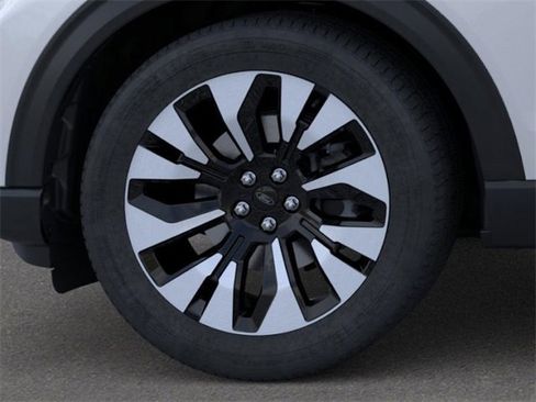 New 2026 Ford Explorer Platinum w/ LUX Leather Package image 19