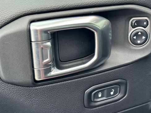 Used 2021 Jeep Wrangler Unlimited Rubicon image 13