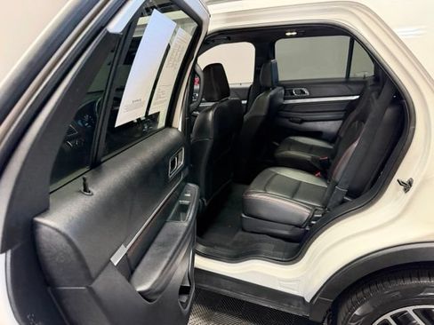 Used 2019 Ford Explorer Sport w/ Equipment Group 401A AWD/4WD image 19