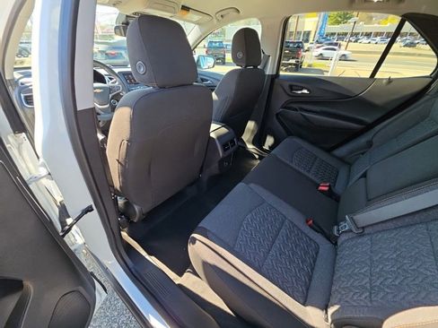 Used 2023 Chevrolet Equinox LT image 24