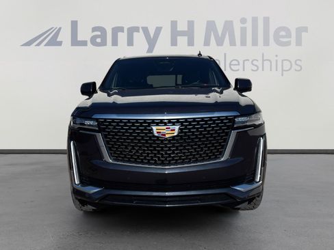 Used 2024 Cadillac Escalade Premium Luxury image 8