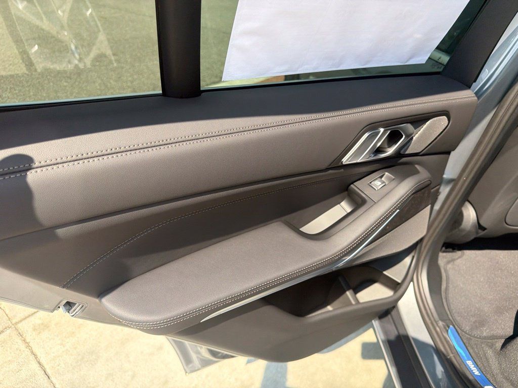New 2026 BMW X5 sDrive40i w/ Premium Package RWD image 12